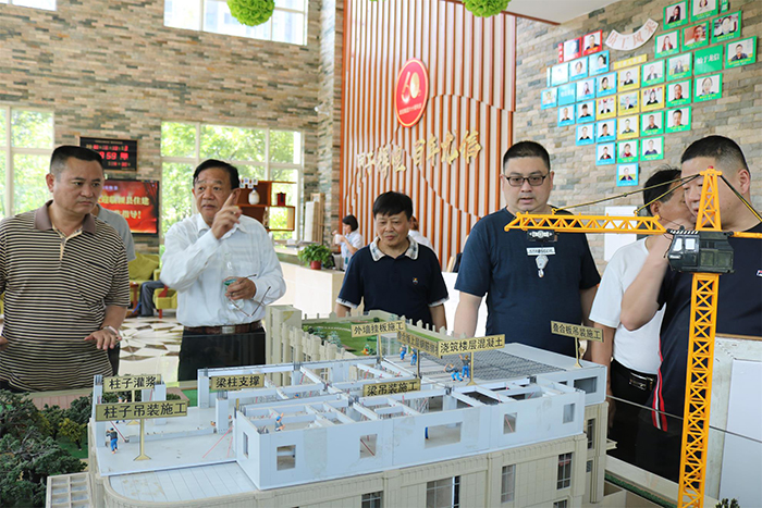 临颍县住建委等领导来公司考察洽谈合作